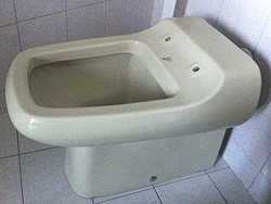 The CONCA model TOILET SEAT and its similars: Globo Clio, Ideal Standard Aero, Senesi Duccio, Catalano Polo, GSI Adda