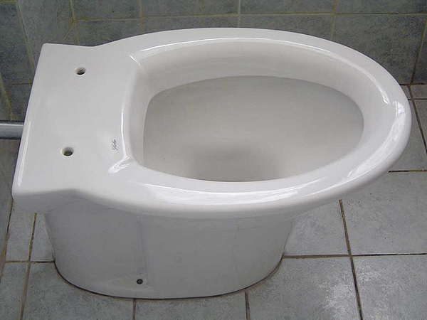 Céramique GLOBO et ABATTANT WC pour leurs sanitaires ANCIENS MODELES / HORS PRODUCTION