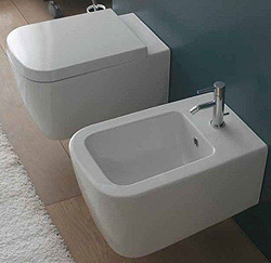 Copriwater per WC della stessa serie ma con forme e dimensioni differenti: M2, SPACE STONE, SISTEMA C