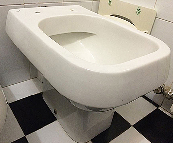 Abattant de WC pour les anciens WC rectangulaires discontinué : Alfana, BR 1, Simeto, Yura, Edos.