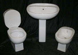 Sanitary ware of similar shape to OVAL and their TOILET SEATS: Linda, Linea, Tuscia, M2 50, C 52 Light